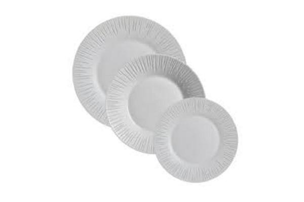 Сервиз за хранене 18ел Luminarc white, цена 64,80 лв. Сервиз за хранене 18ел Luminarc white, цена 64,80 лв.